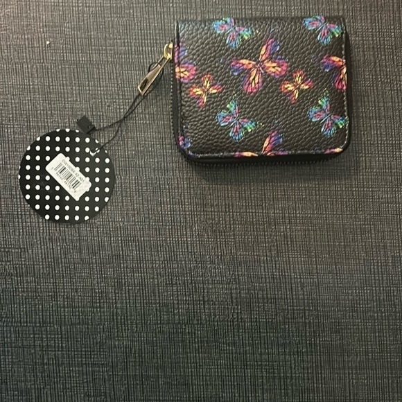 Olivia and Kate wallet new with tag. - Picture 1 of 4